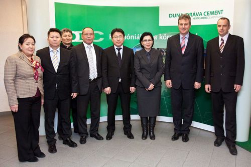 mongol delegáció a DDC-ben- csoportkép-500
