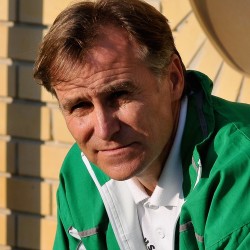 Sisa Tibor fociedző