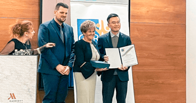 CSR Hungary díjazott a Samsung SDI babaverzuma