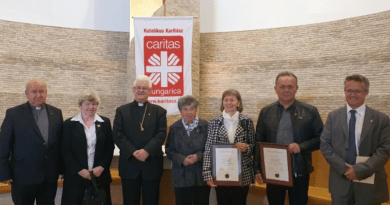 A Katolikus Karitász Caritas Hungarica díjjal tüntette ki a Váci Egyházmegye négy karitász önkéntesét
